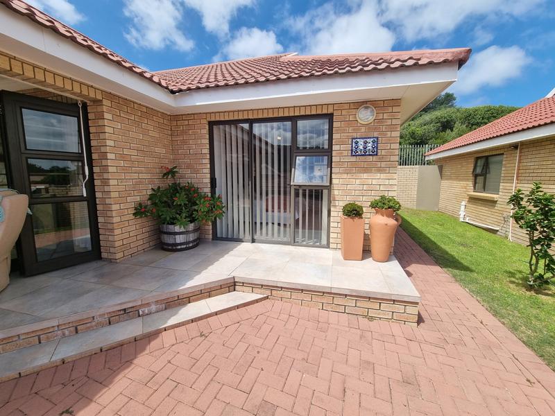 2 Bedroom Property for Sale in Hersham Western Cape